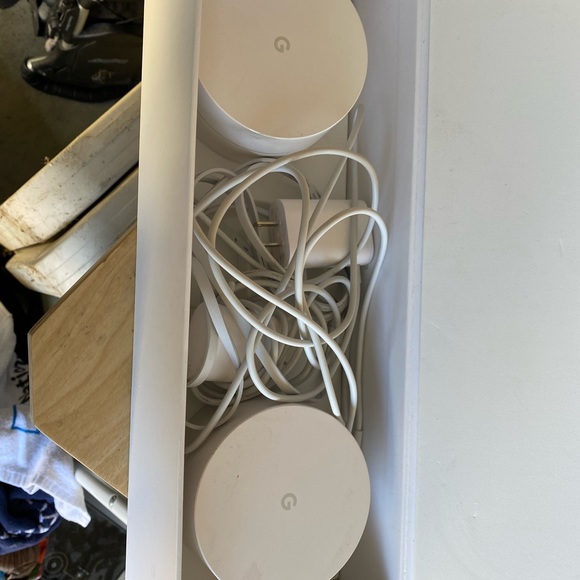 Google mesh router (3 units) - Picture 3 of 3
